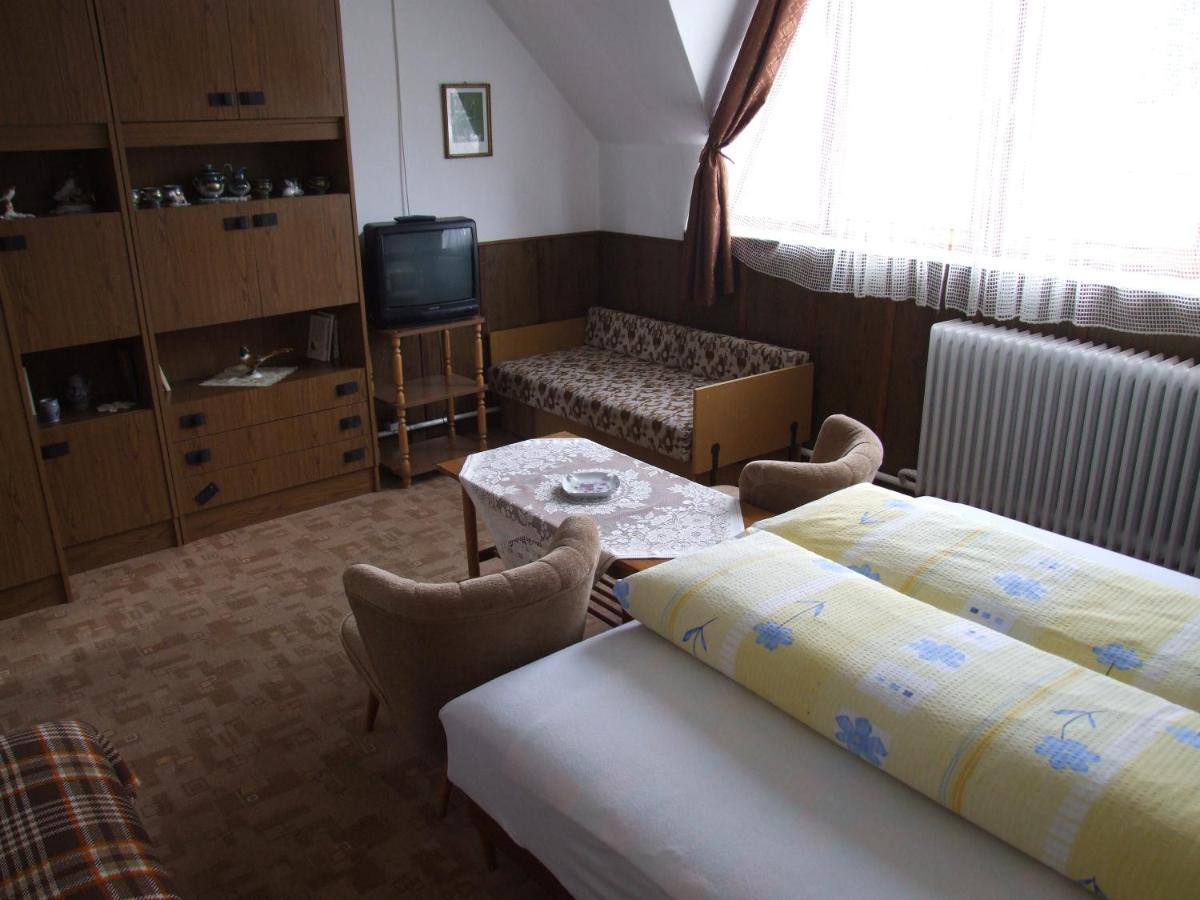 Revesz Vendeghaz Hotell Harkány Rom bilde