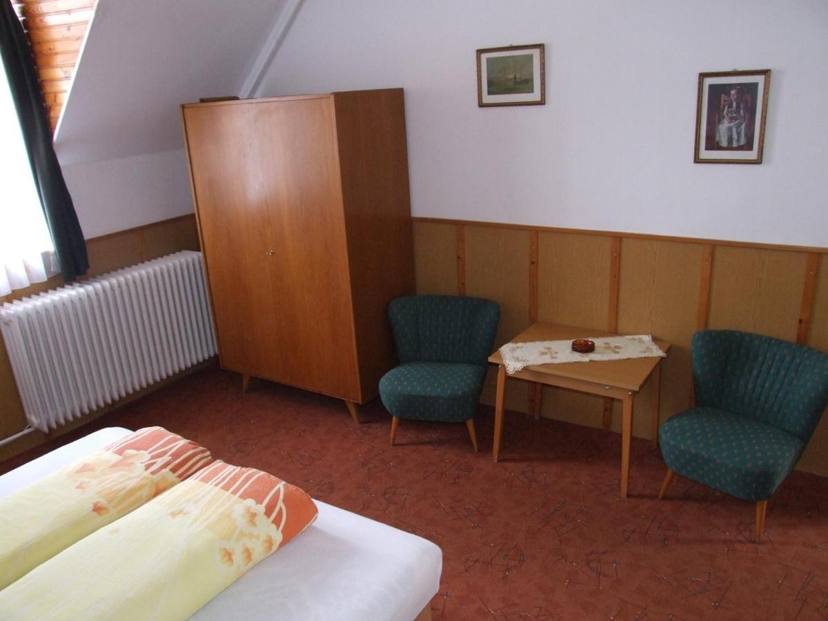 Revesz Vendeghaz Hotell Harkány Rom bilde