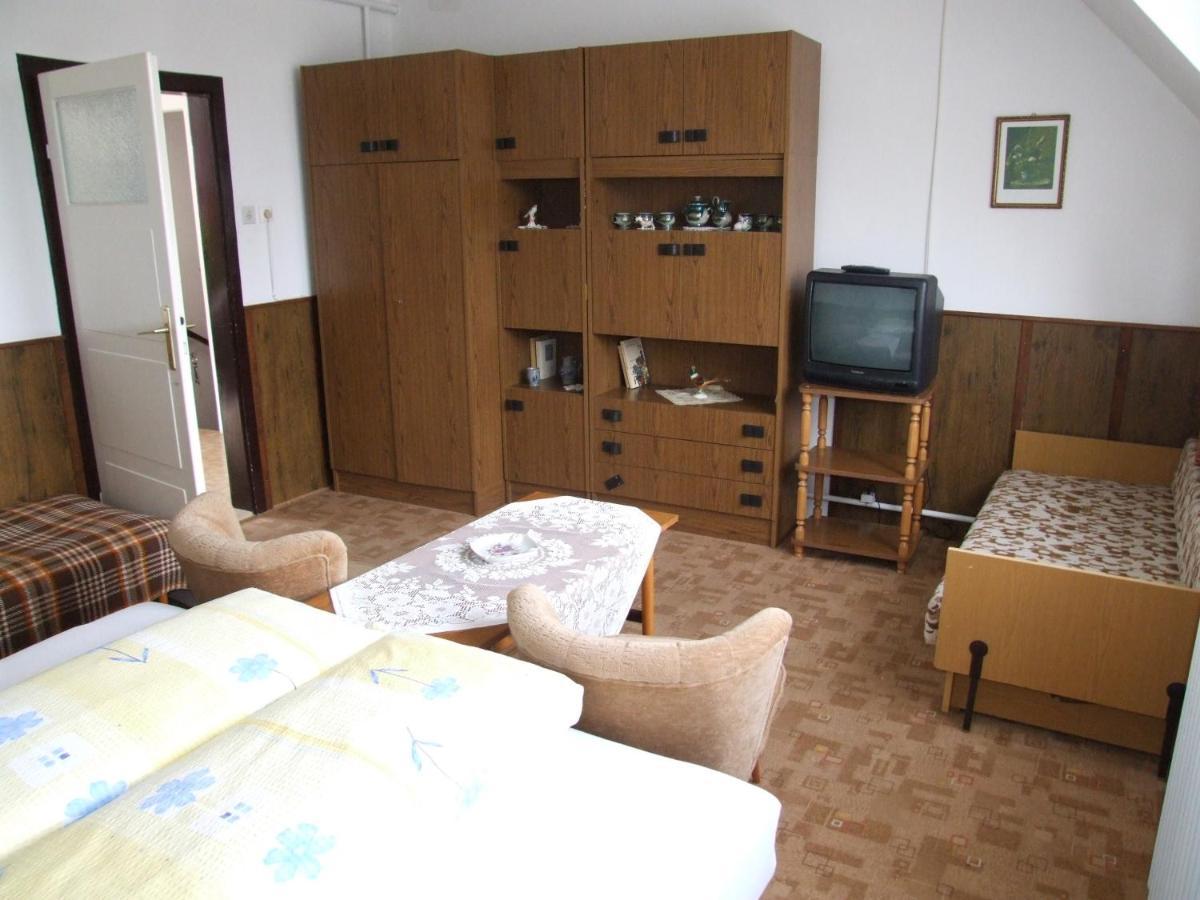 Revesz Vendeghaz Hotell Harkány Rom bilde