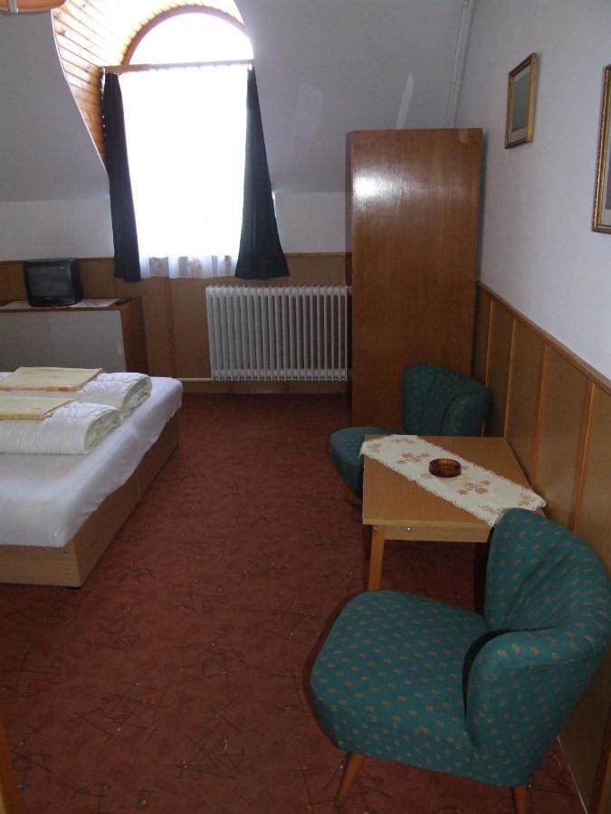 Revesz Vendeghaz Hotell Harkány Eksteriør bilde