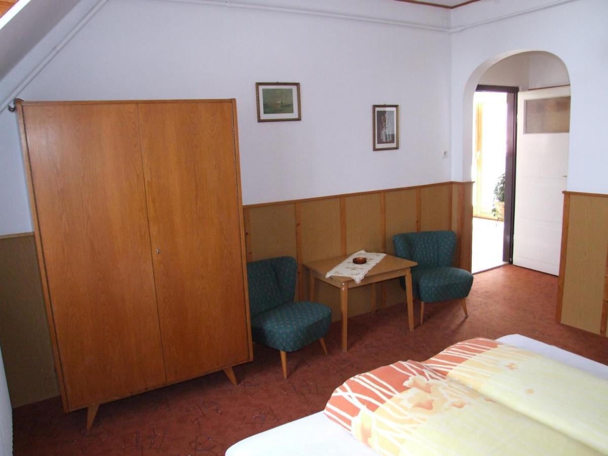 Revesz Vendeghaz Hotell Harkány Rom bilde